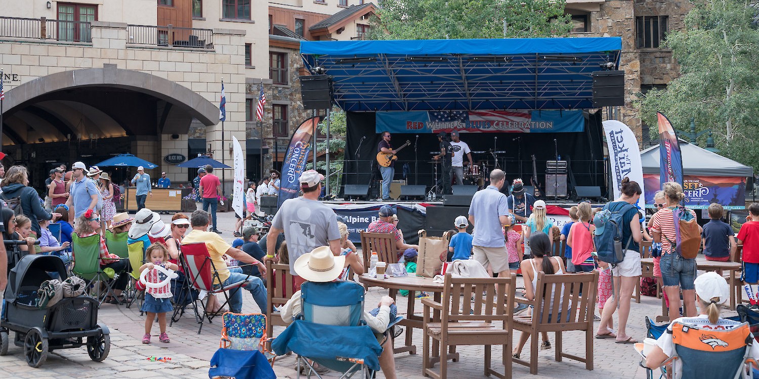 Oak Street Plaza image